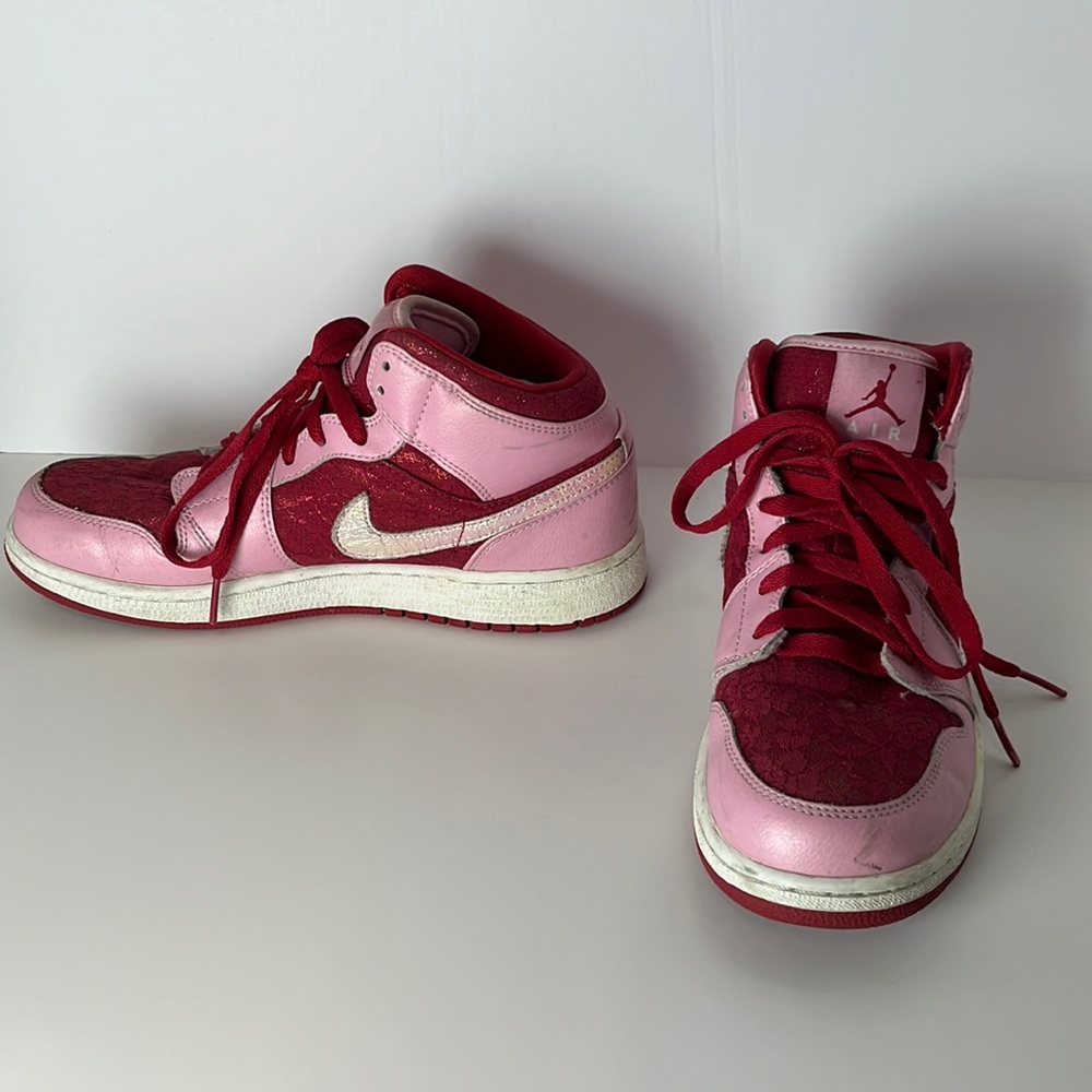 RARE Air Jordan 1 Mid Premium GS 'Valentine's Day' Size 7